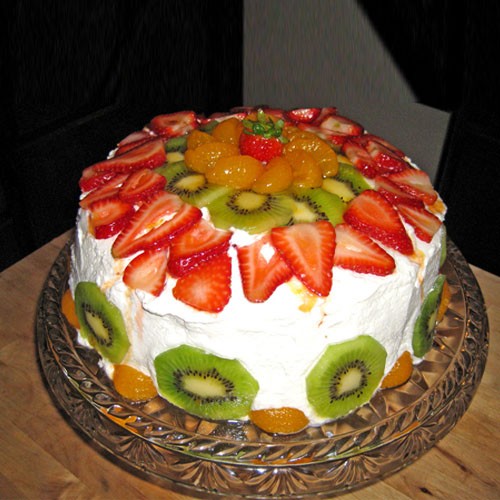mixfruit cream cake