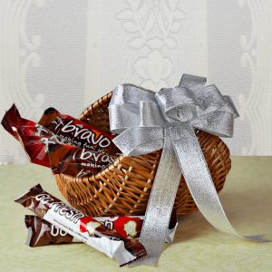 Imported Chocolate Gifts Online