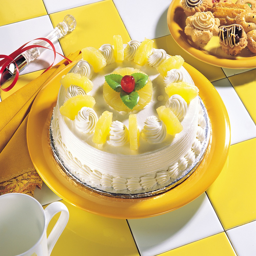 Order Fresh Pineapple Cakes for your Loved Ones in India from