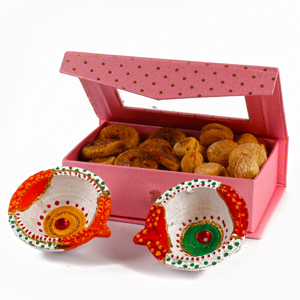 Diwali Bandhani Earthen Diya with Designer Box of Dry Anjeer and Dry Apricot