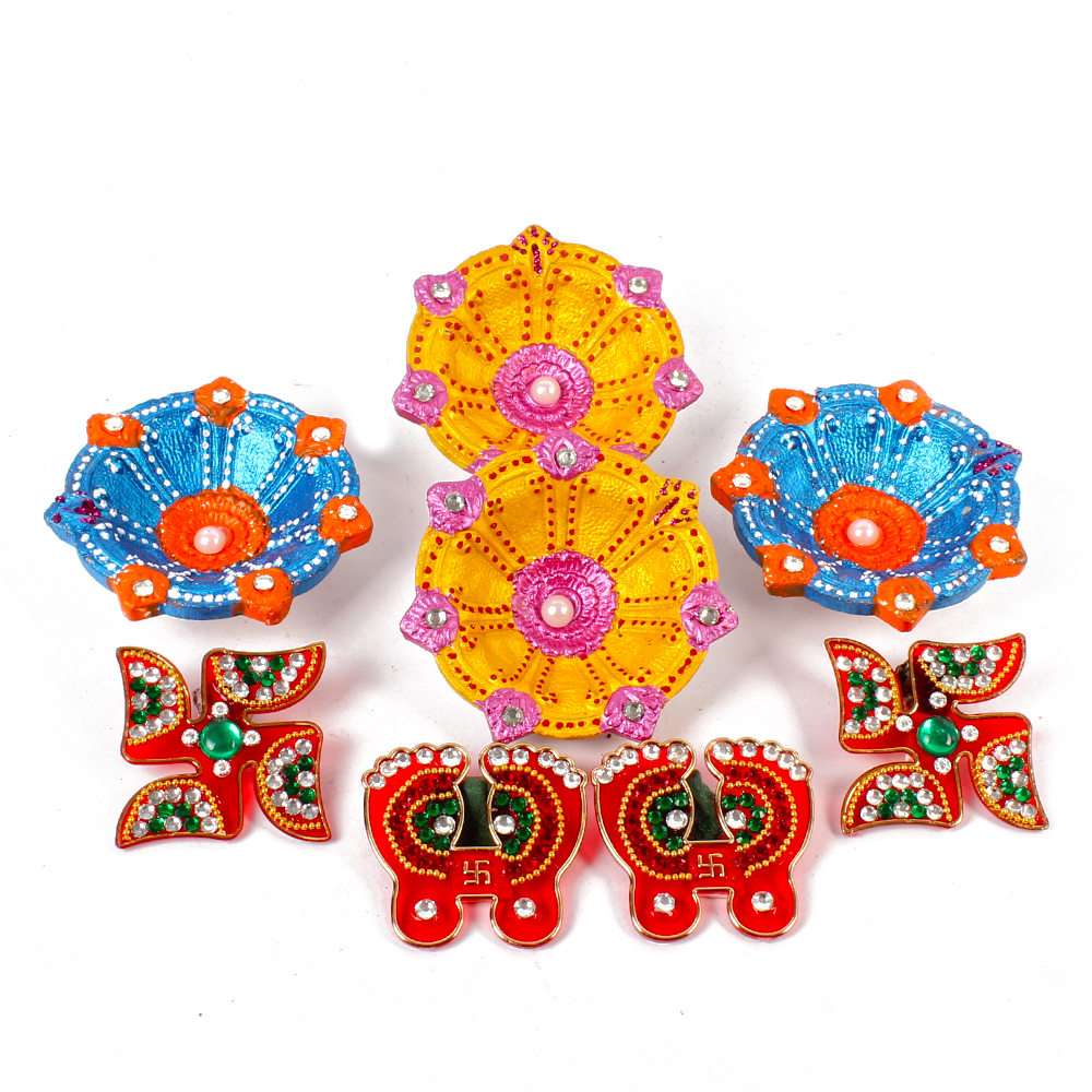 Earthen Diyas with Shubh Swastika and Shubh Pagla