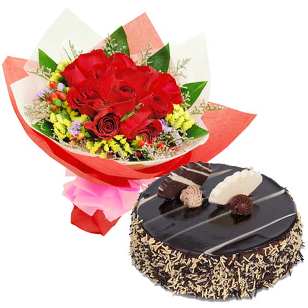 Roses Bouquet With Chocolate Cake