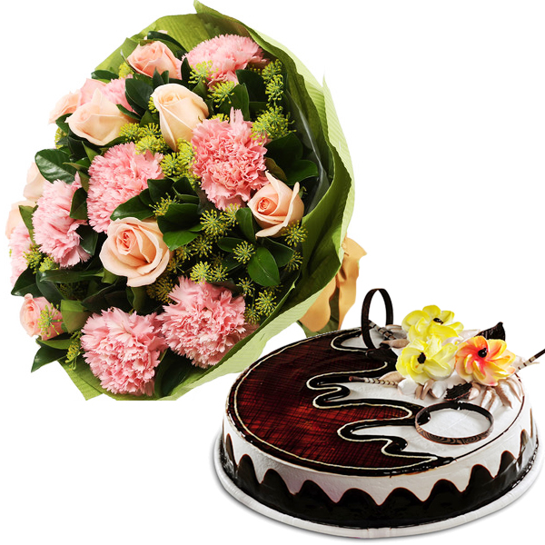 Pinky Flower With Black Forest Cake