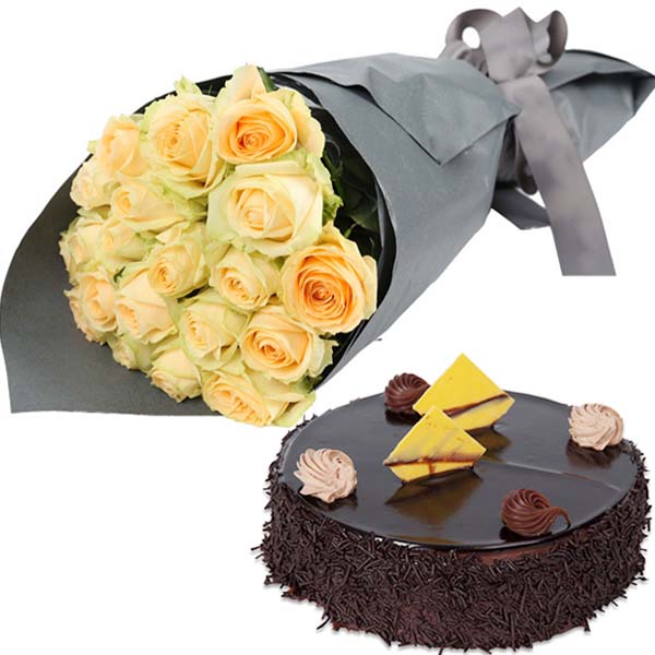 Yellow Roses With Dark Chocolate Cake