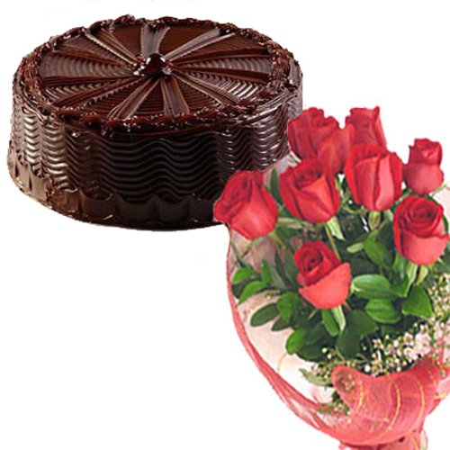 10 Red Roses With Chocolate Cake