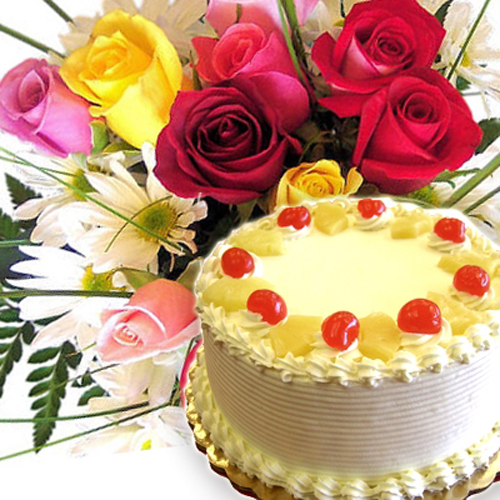 Pineapple Cake With Rose and Gerberas Bouquet
