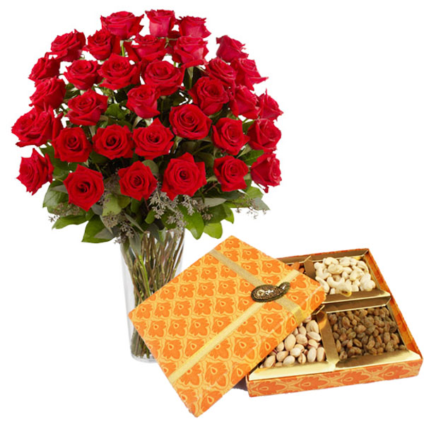 Good Luck Roses Vase with Dryfruit