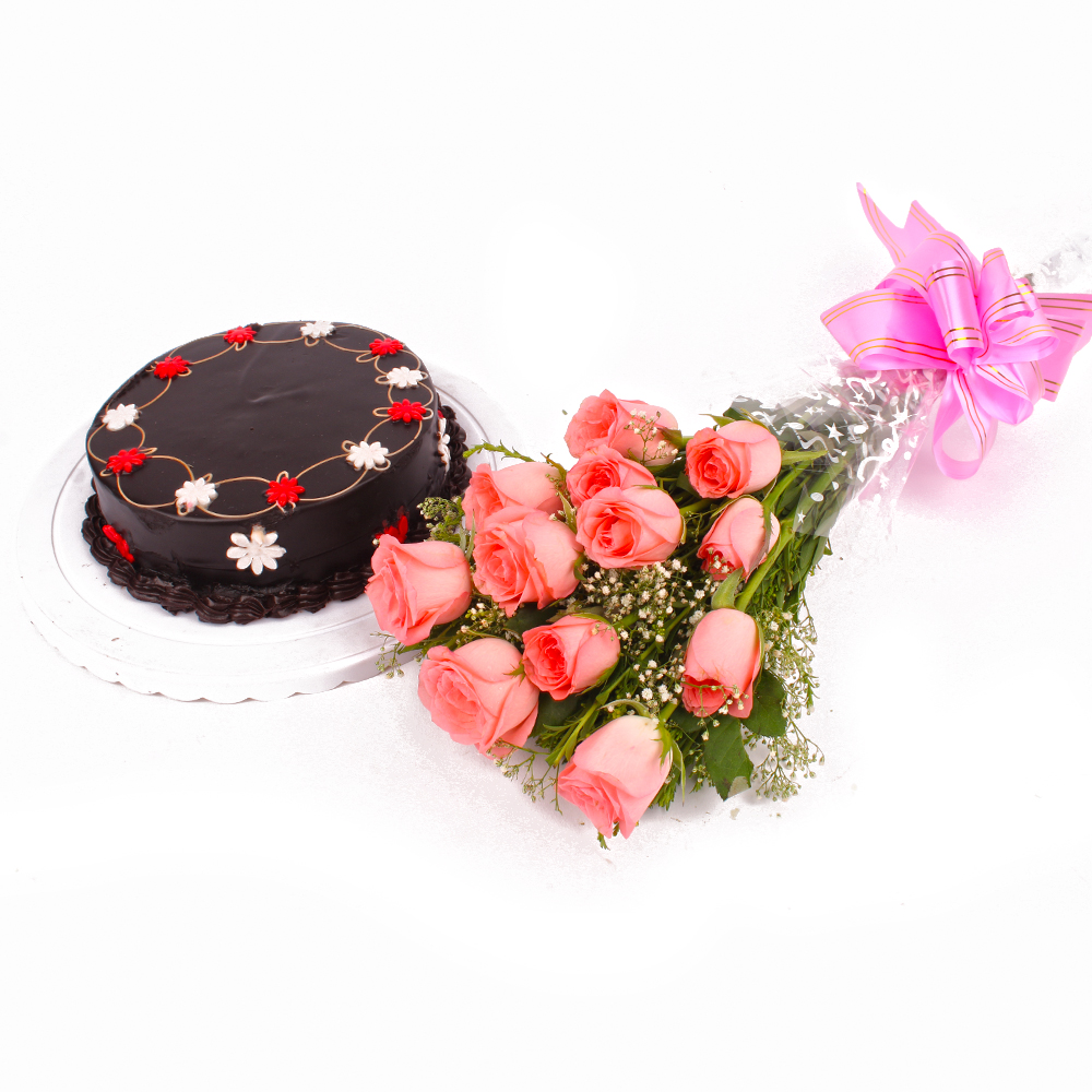 Eggless Half Kg Chocolate Cake with Pink Roses Bunch