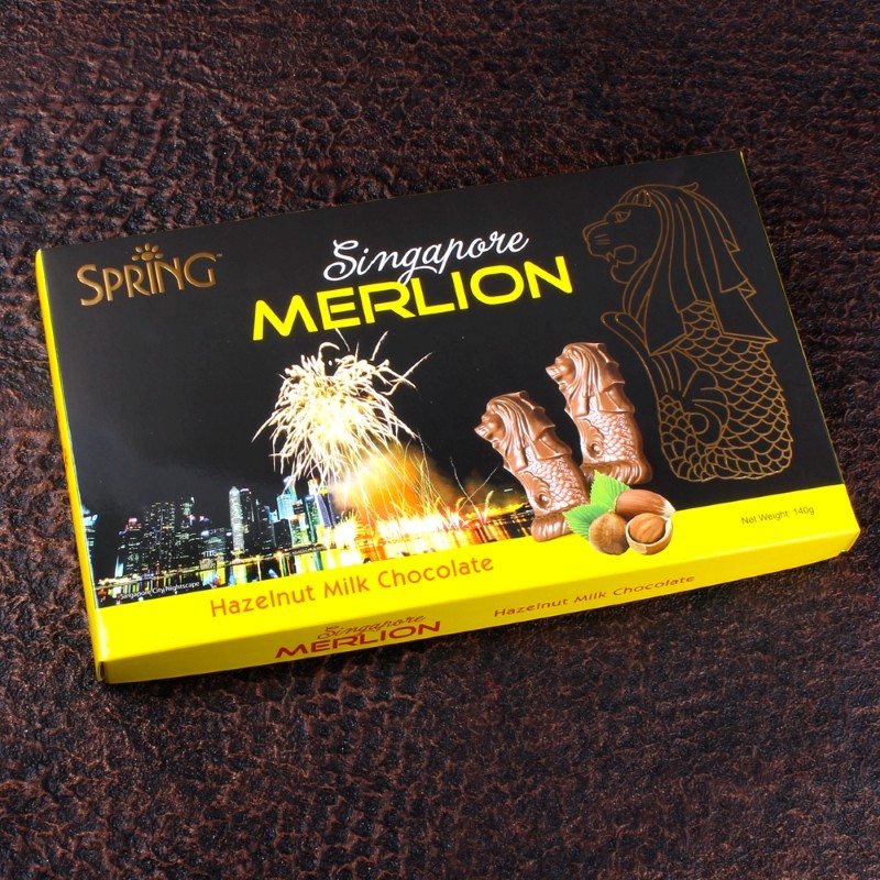 Spring Singapore Merlion Hazelnut Milk Chocolate Bar