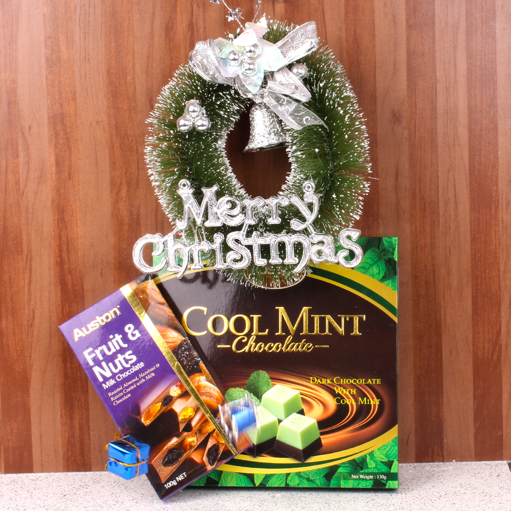 Merry Christmast Wreath with Chocolate Combo