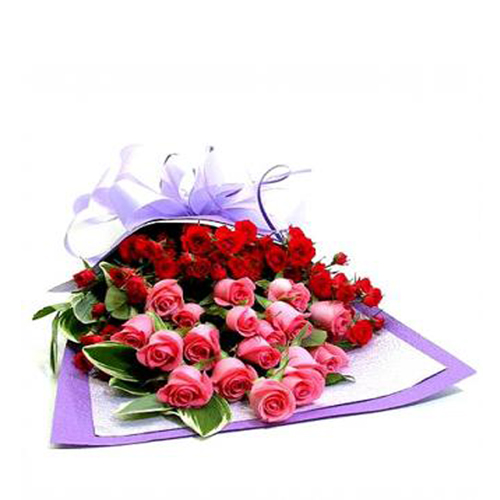 Bouquet of Red and Pink Roses