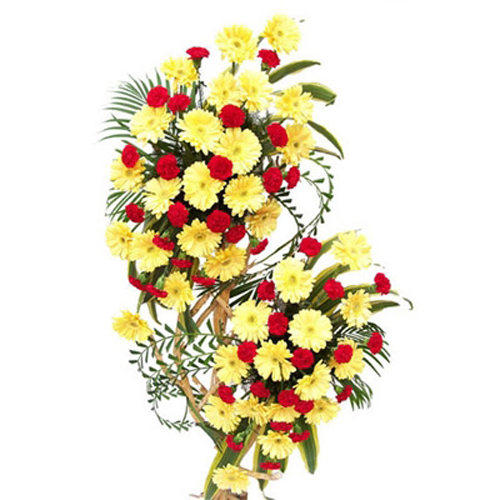 Deluxe Arrangement of Flowers