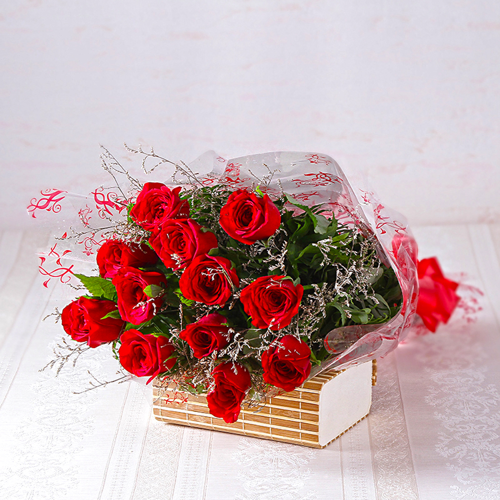 Bouquet of Dozen Red Roses