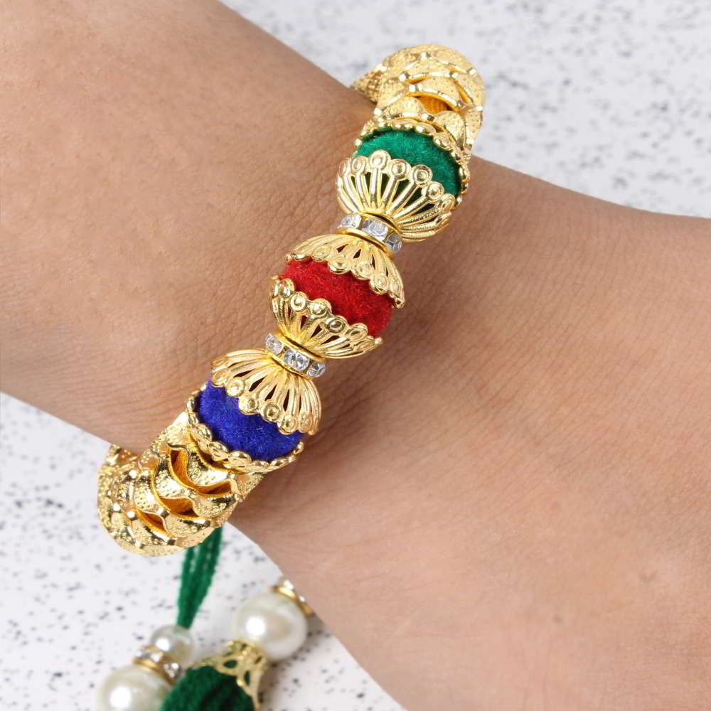 Amazon.com: SWAMISP Set of 2 Premium Rakhi Set Rakhi for Brother and Bhabhi  Rakhi Bracelet Rakhi Thread Rakhee for Brother Raksha Bandhan Bracelet  Bhaiya Bhabhi Rakhi Rakhi Thread Bracelet Wrist bands f: