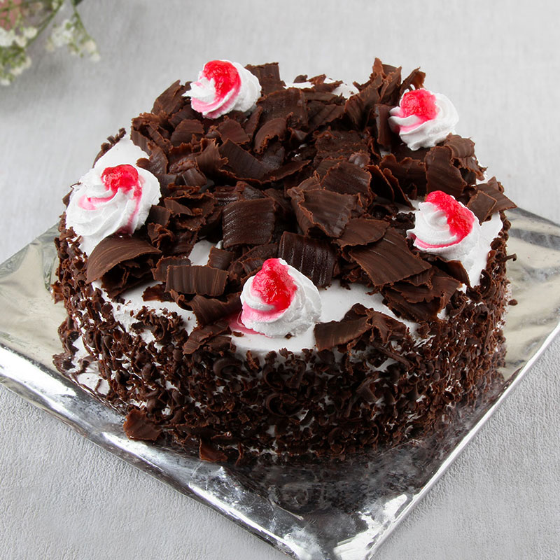 Half Kg Round Black Forest Cake