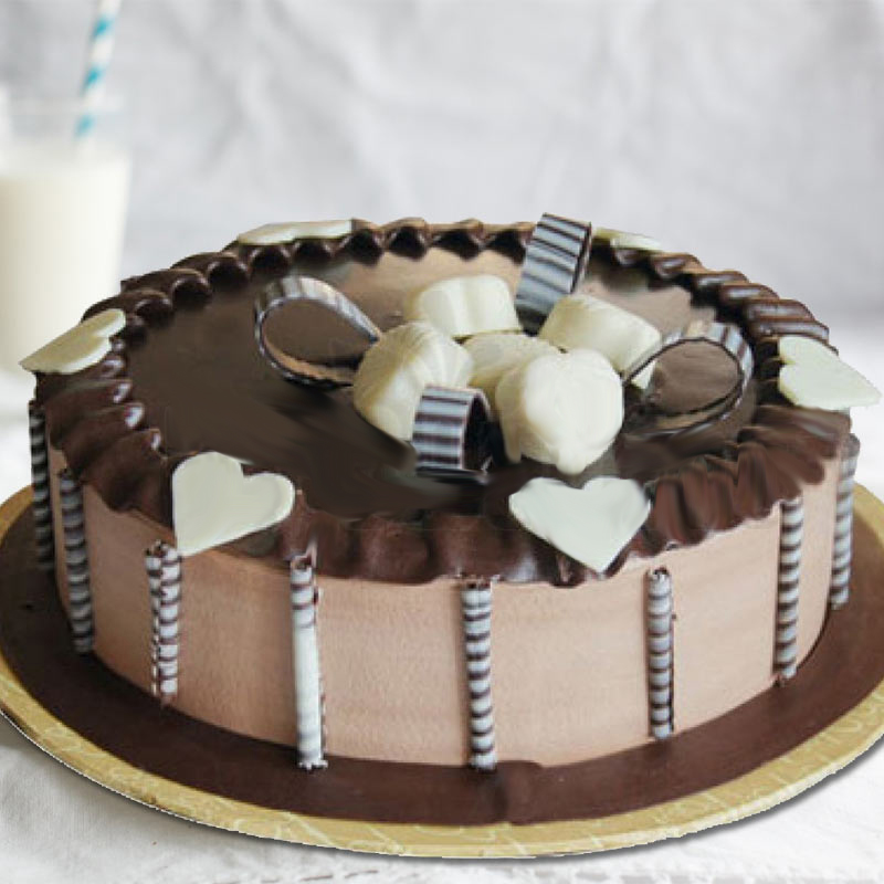 Chocolate Delight Round Shaped Cake