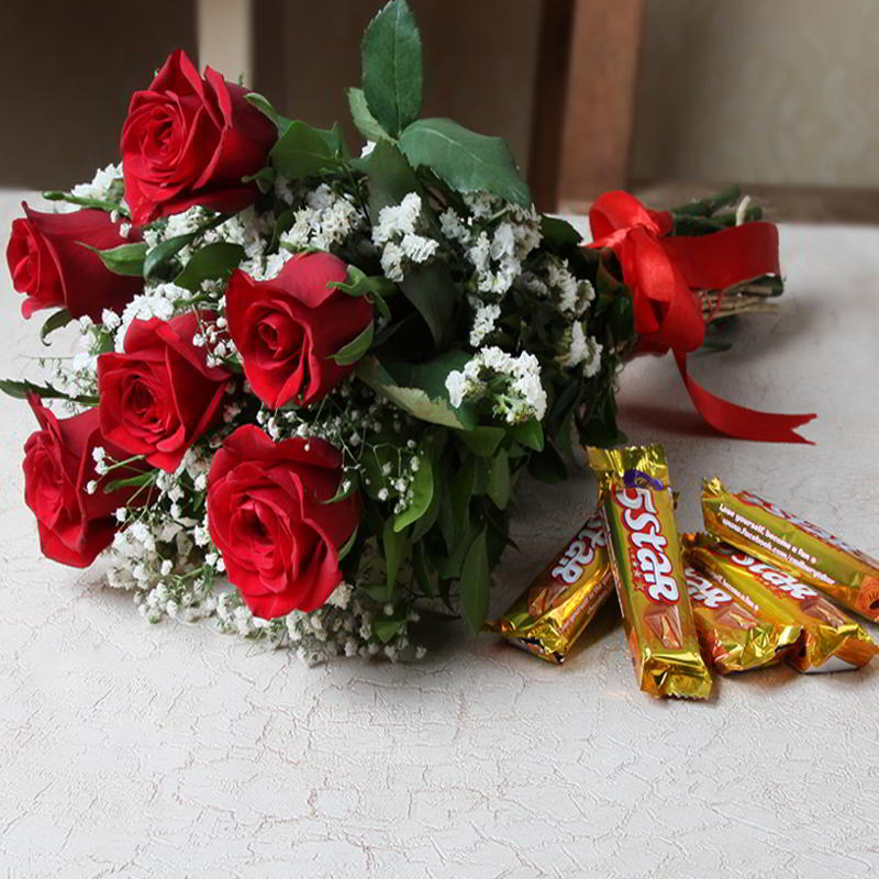 Bouquet of Red Roses with Chocolate