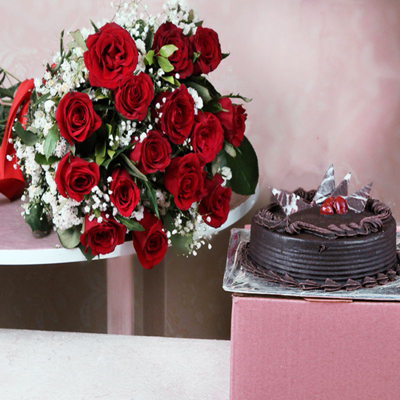 Fifteen Red Roses with Chocolate Cake