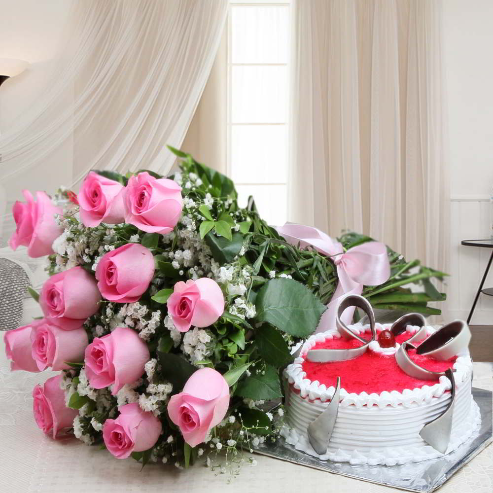 Pink Roses Bouquet with Strawberry Cake
