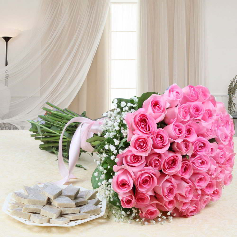 Pink Roses Hand Bouquet with Kaju Katli