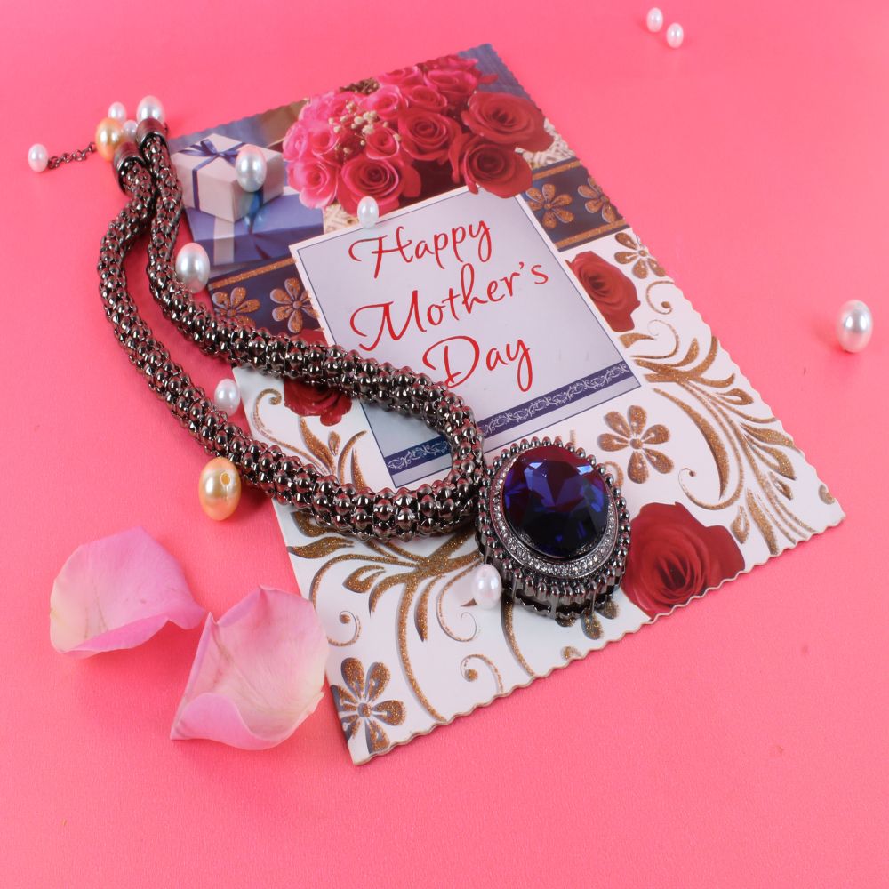 Beautiful Necklace with Mothers Day Greetings
