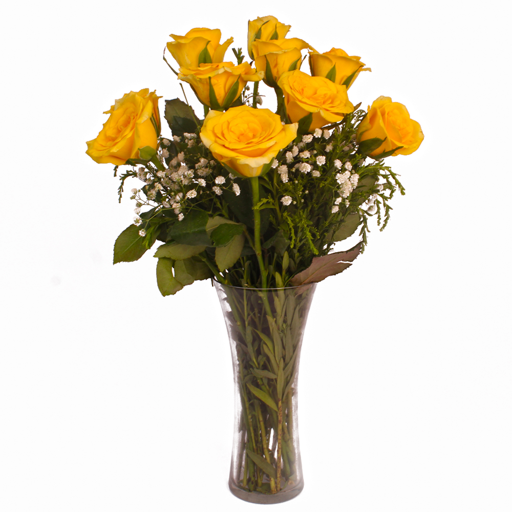 Trand Setting Vase of Ten Yellow Roses