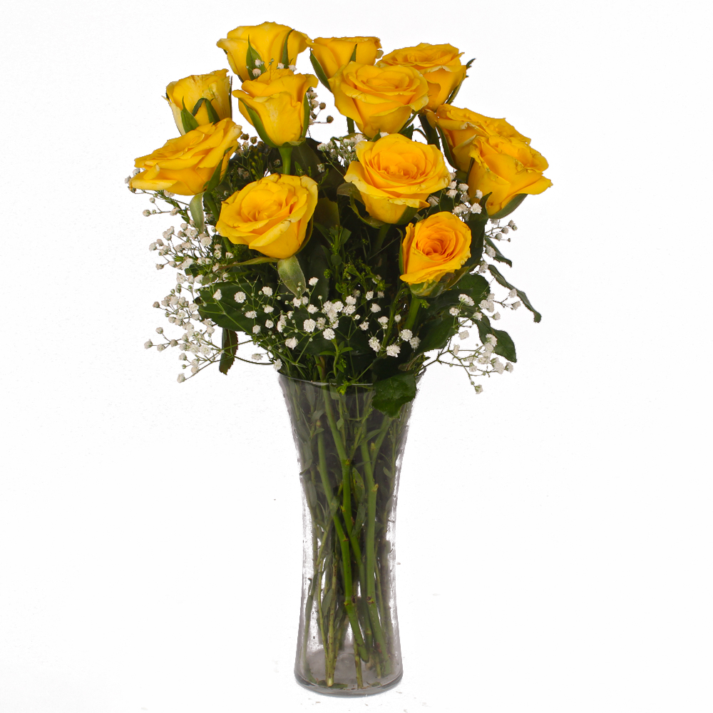 Attractive Vase of 12 Yellow Roses