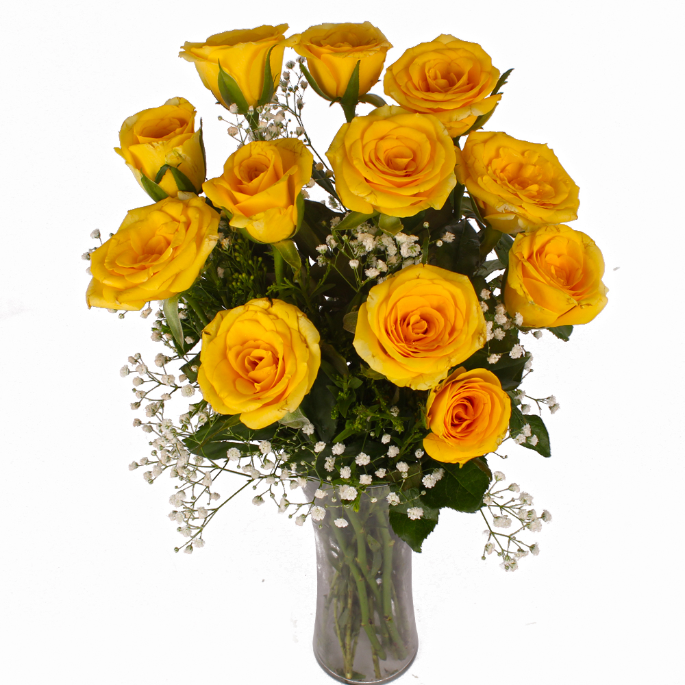 Attractive Vase of 12 Yellow Roses