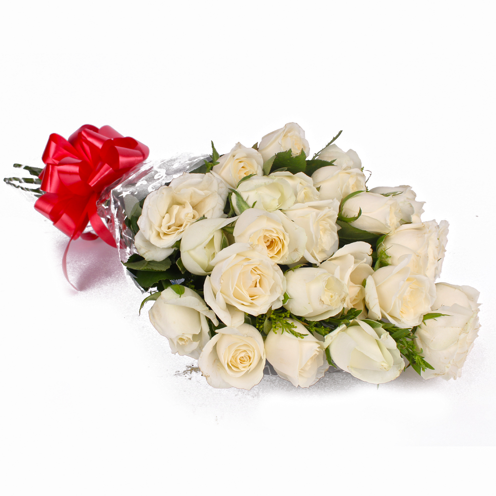 Garden Fresh 25 White Roses Bunch