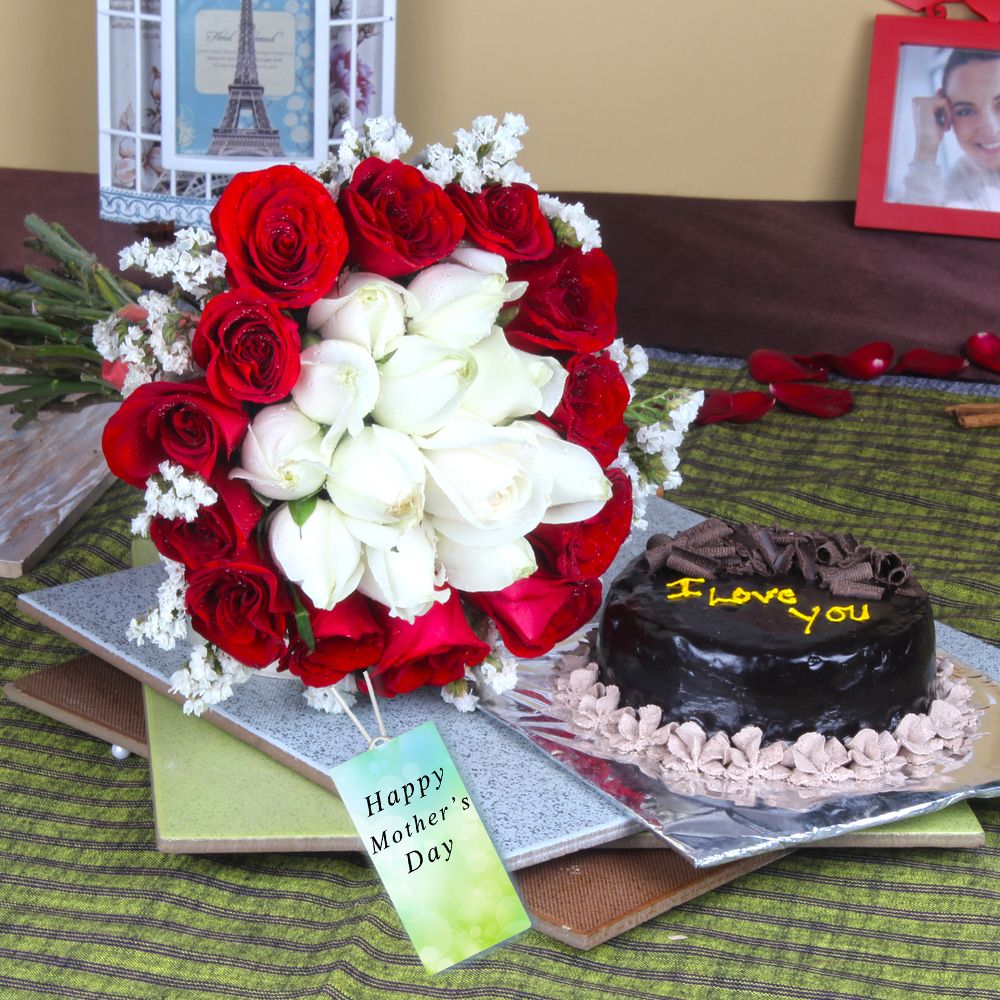 Twin Color Roses Bouquet with Chocolate Cake