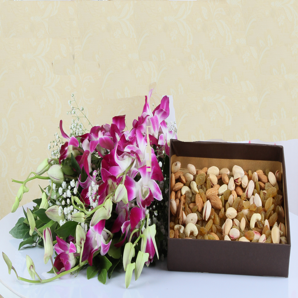 Bouquet of 6 Purple Orchids with Box of 500 Gms Assorted Dry Fruits