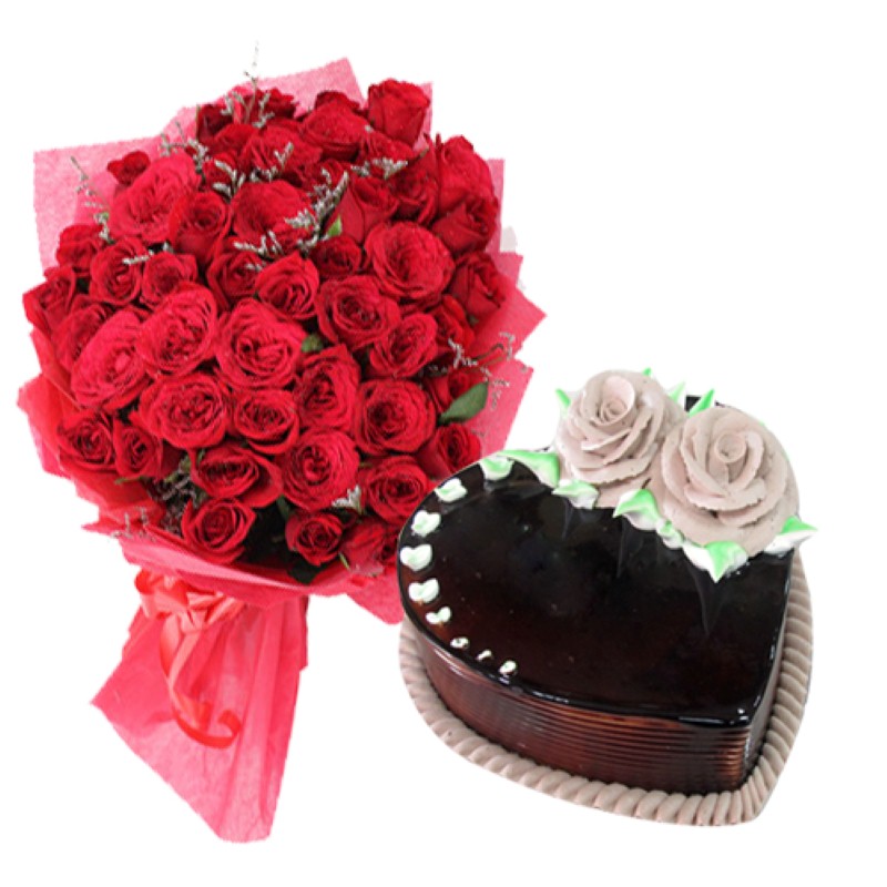 Romantic Roses with Eggless Heart Shape Cake For Love