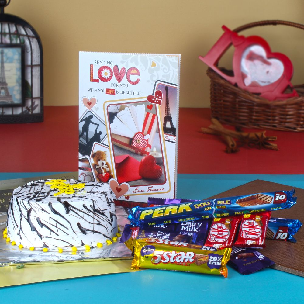Valentine Vanilla Cake Treat with Love Card and Mix Chocolates