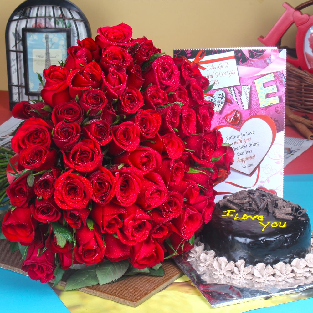 Love Card with Chocolate Cake and Roses Bouquet