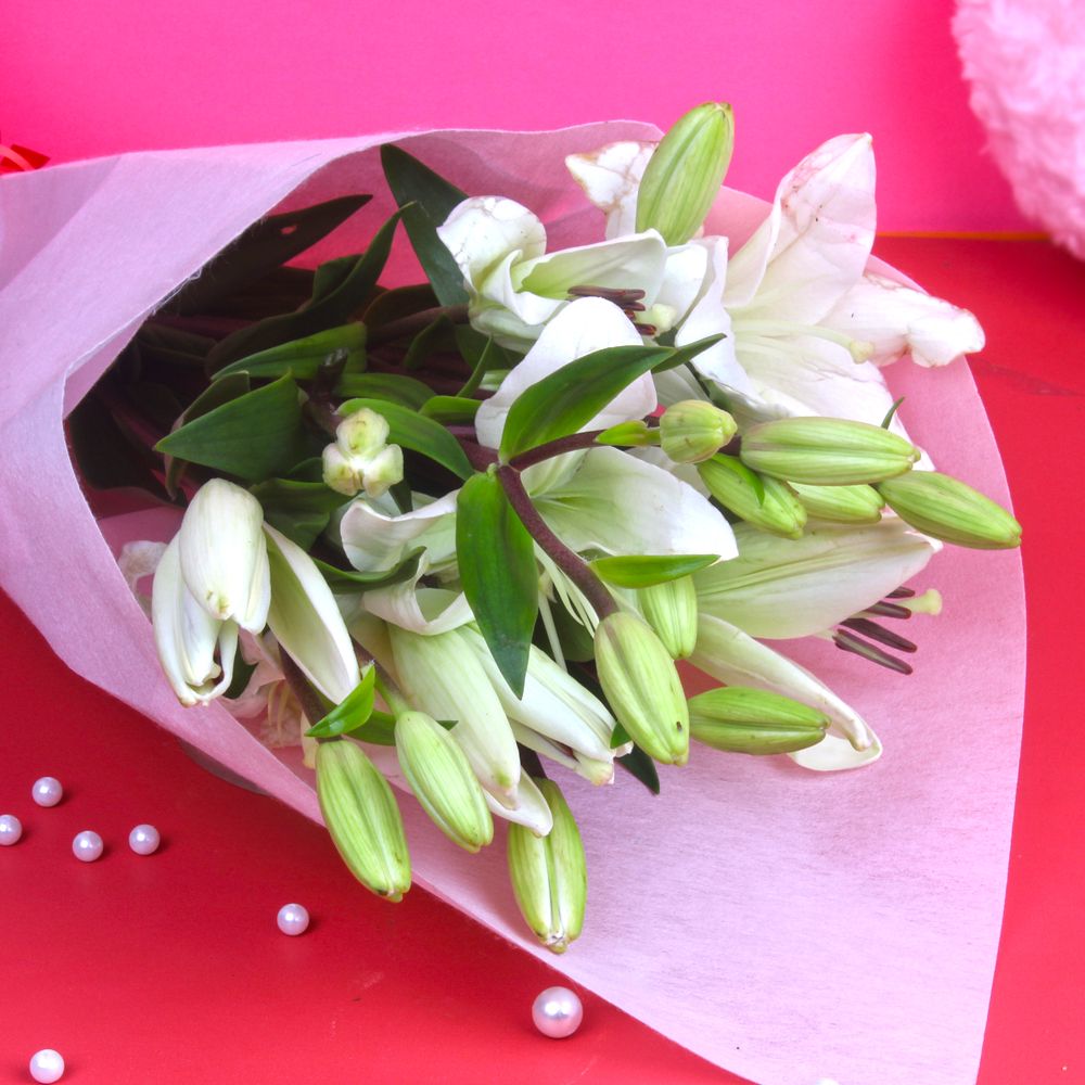 Exclusive 5 White Lilies Bouquet
