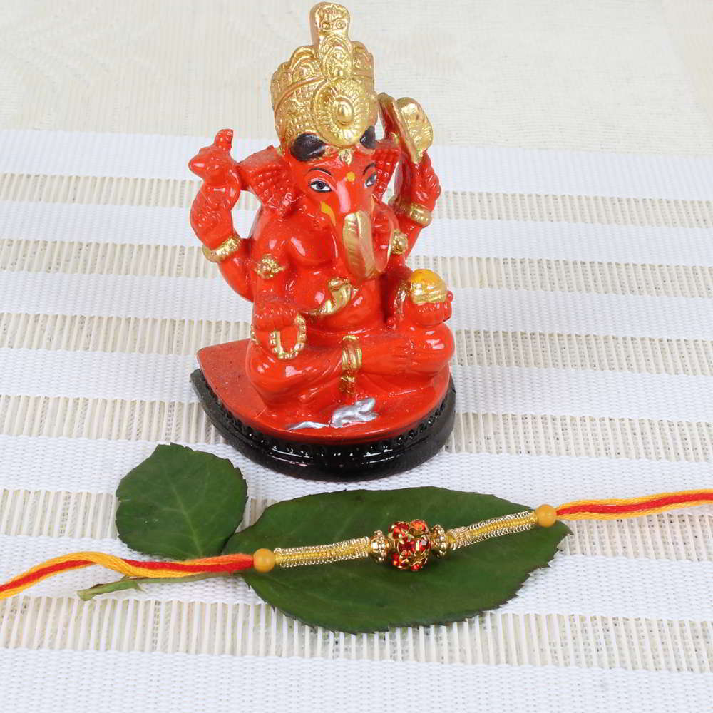 Siddhivinayak Ganesh idol on Chowki with-USA