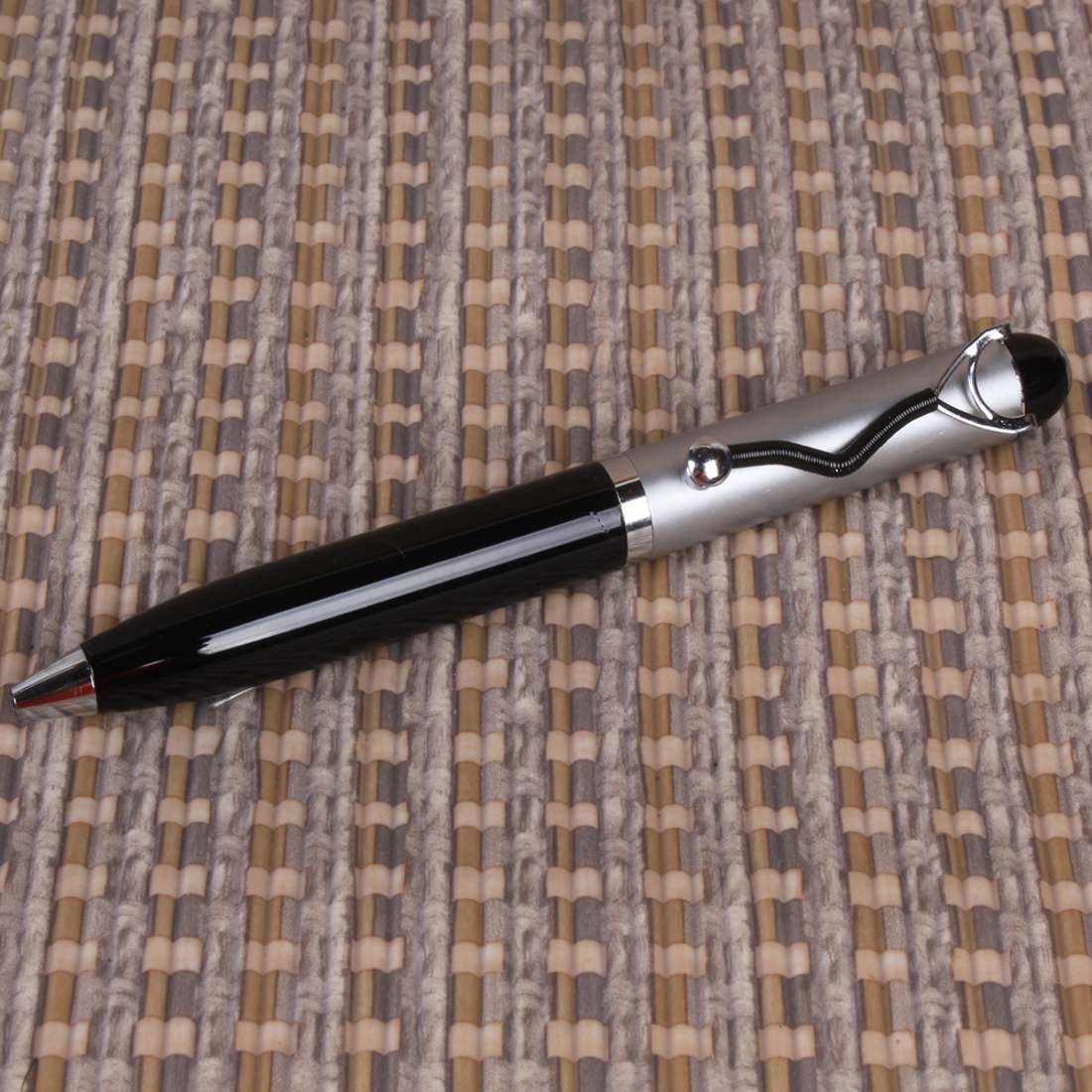 Black and Sliver Pen