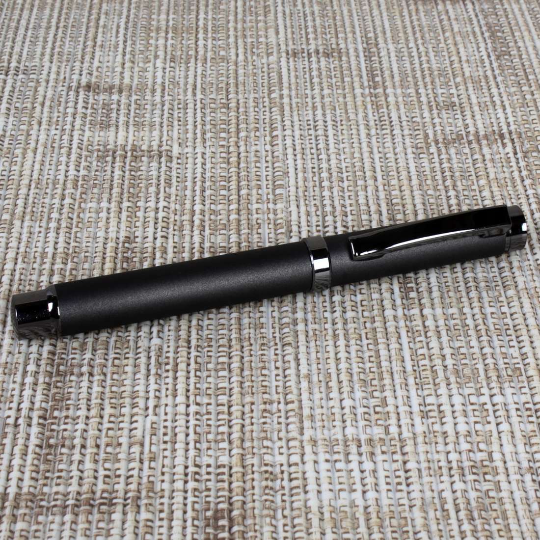 Dark Grey Matte Finish pen