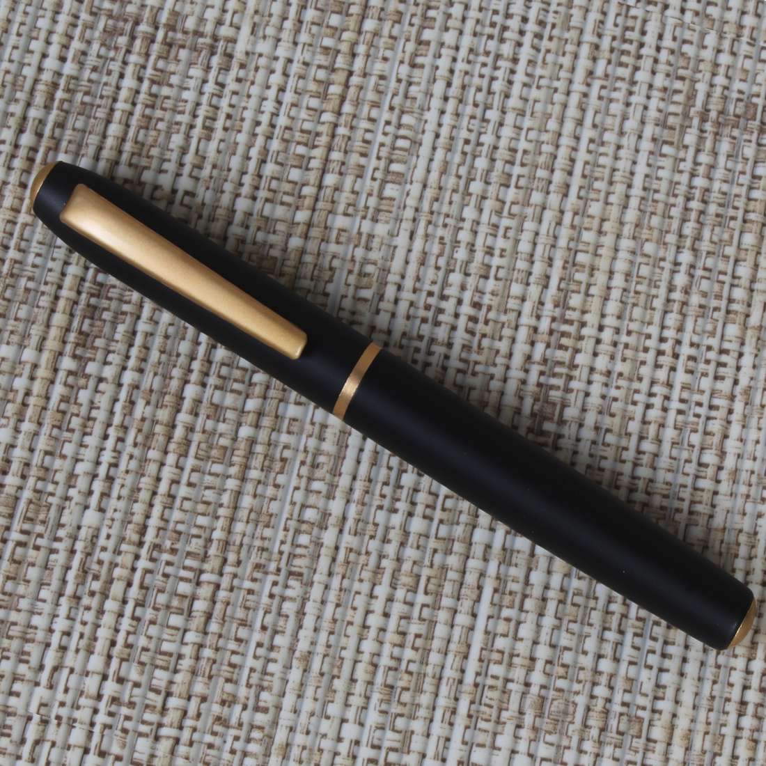 Black Matte Finishing pen