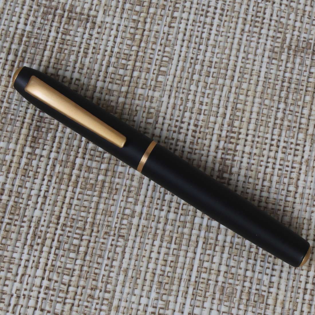 Black Matte Finishing pen