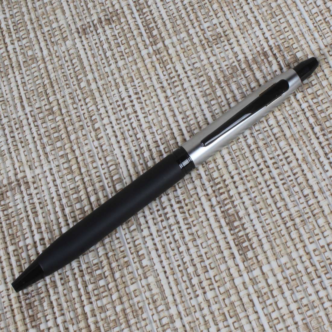 Black and sliver Matte Finish pen