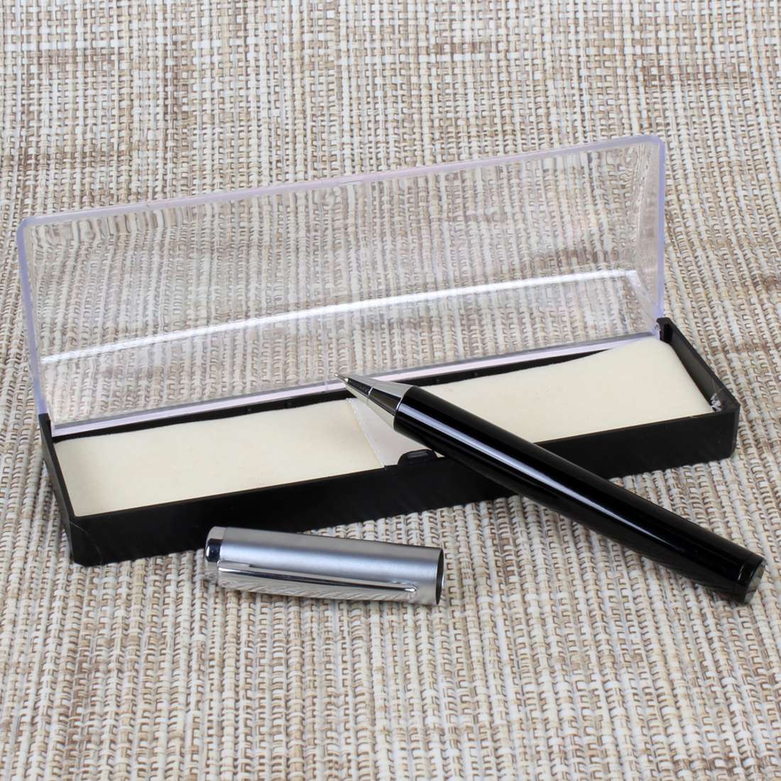 Personalized Black and Sliver Shiny Pen