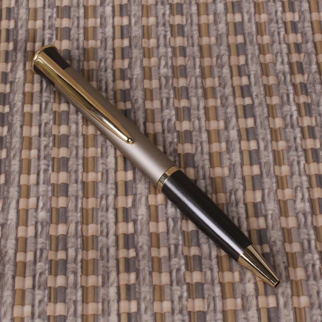 Personalized Grey Shiny Pen