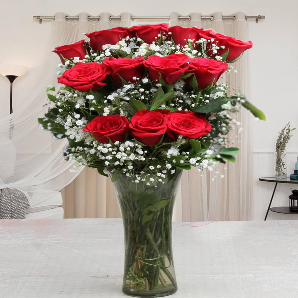 Valentines Glass Vase of One Dozen Red Roses 