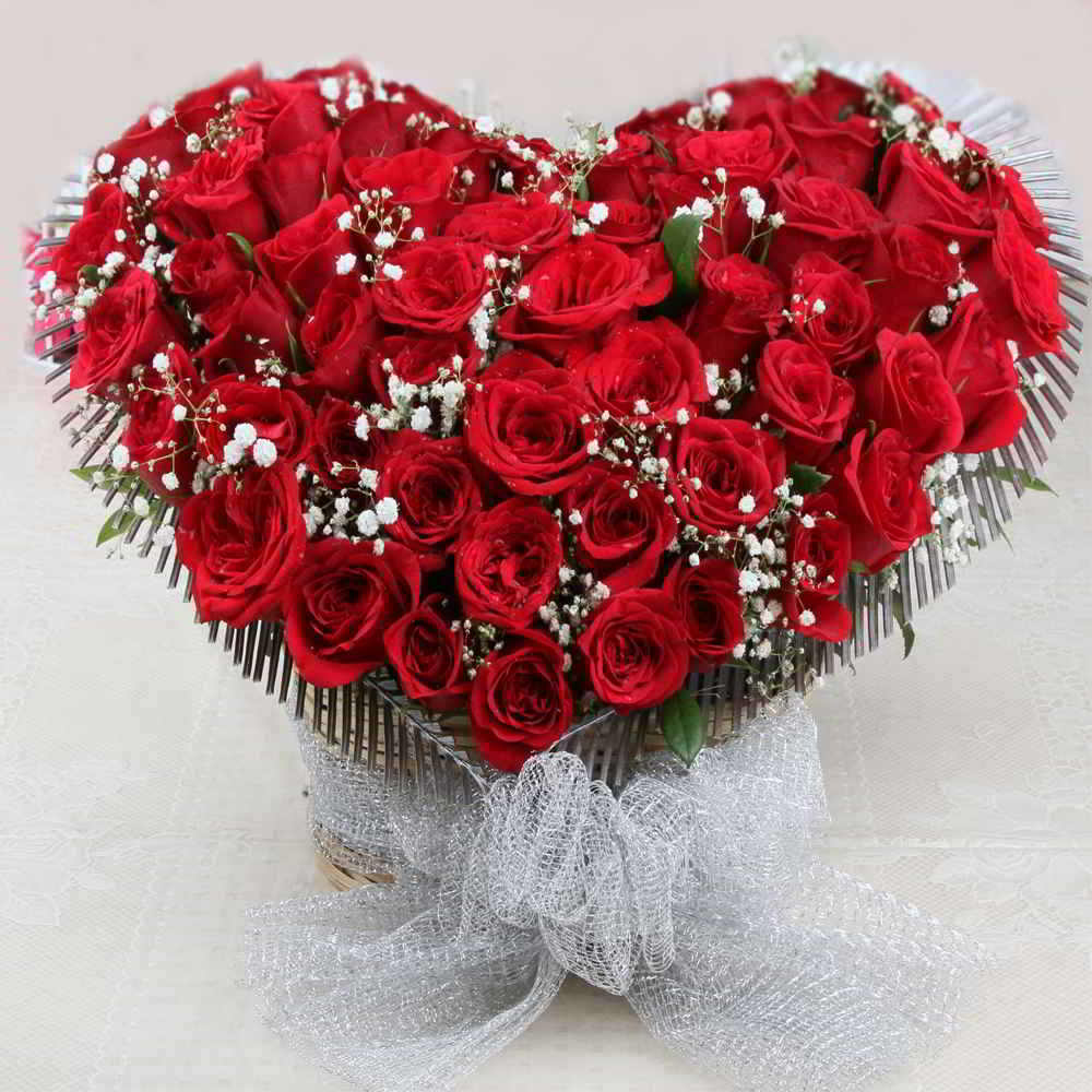 Romantic Heart Shape Arrangement of Fresh Red Roses