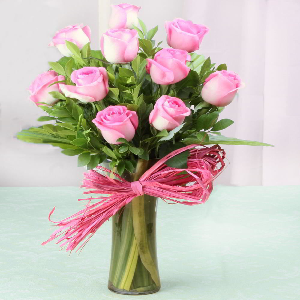 Glass vase of Ten Beautiful Pink Roses For Valentine