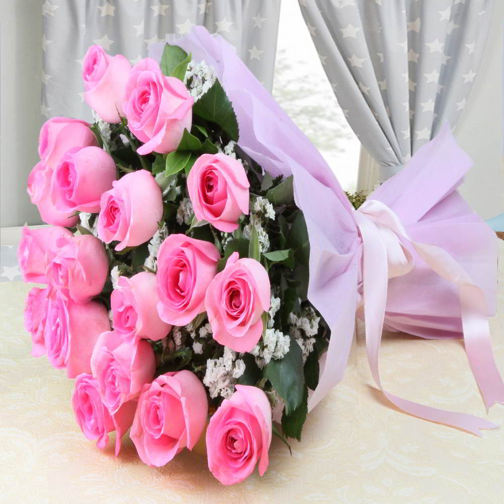 Splendid  Pink Roses Valentine Bouquet