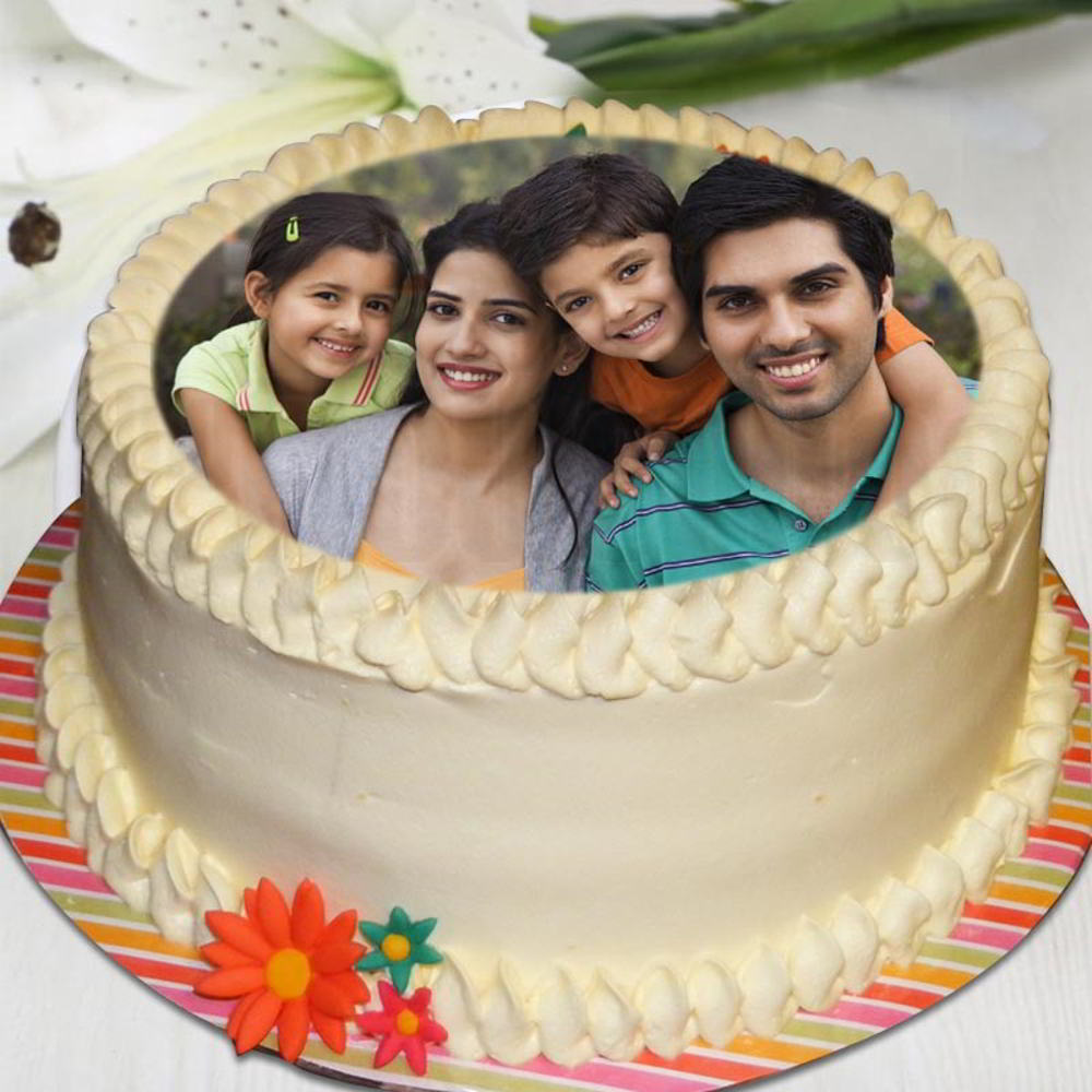 Eggless Personalised Photo Cake for Family for Mumbai