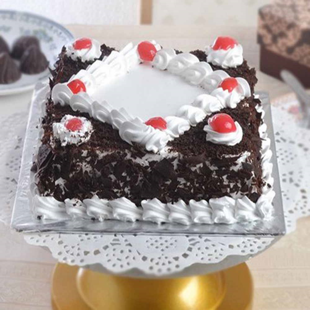 One Kg Square Shape Black Forest Cake Treat for Mumbai