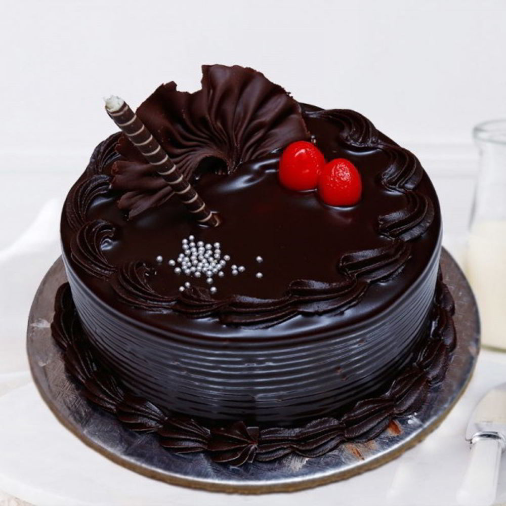 Round Shape Dark Chocolate Cake Online for Mumbai